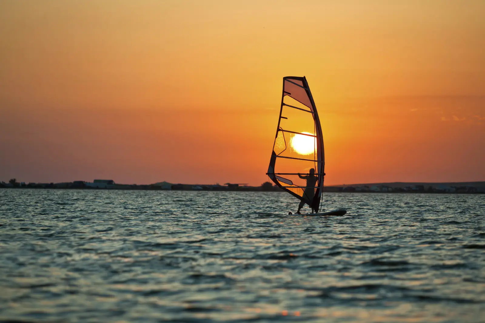 Windsurfen in Kos: Kompletter Leitfaden für Mastichari & Beste Spots 2025